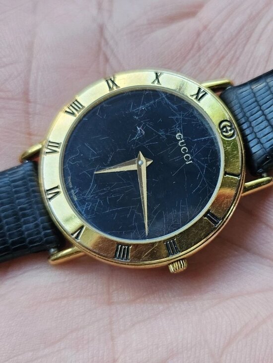 Vintage Gucci Wristwatch Swiss Made Gold Tone Case Analog Quartz Wrist Watch aut main image 11